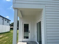 Building Photo - 1979 Peel Ave