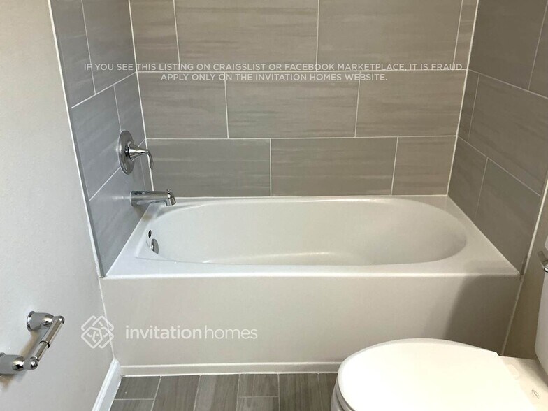 Building Photo - 2403 Laylas Wy