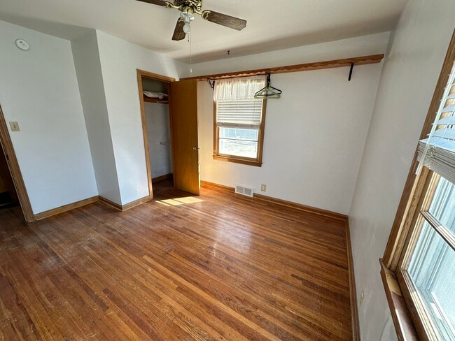 Building Photo - 106 George St