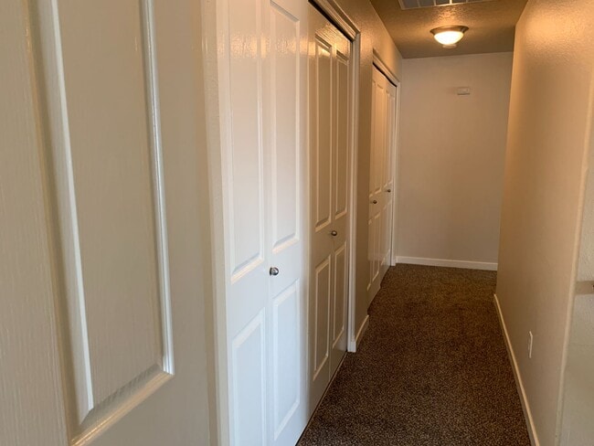 Building Photo - DON'T MISS THIS ONE...  - Quiet, 4 bedroom...