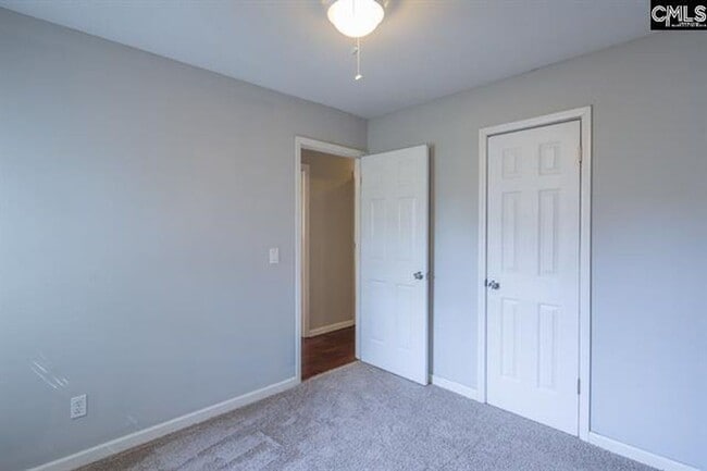 Building Photo - Sensational Three Bedroom Home Located in the Earlewood Community!