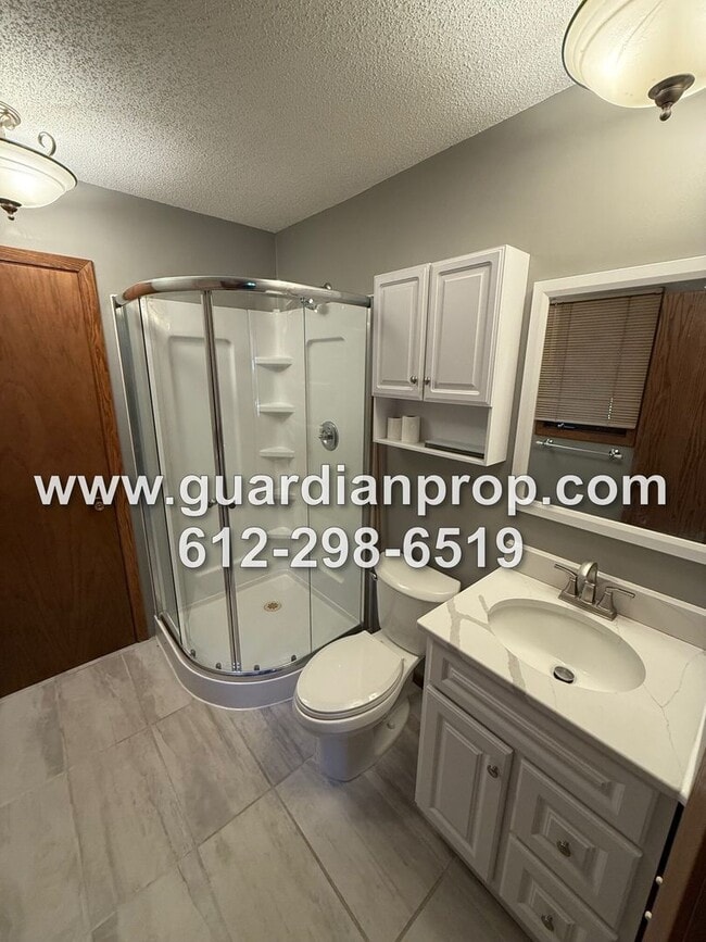 Building Photo - Rambler with Open Floor Plan Available Now...
