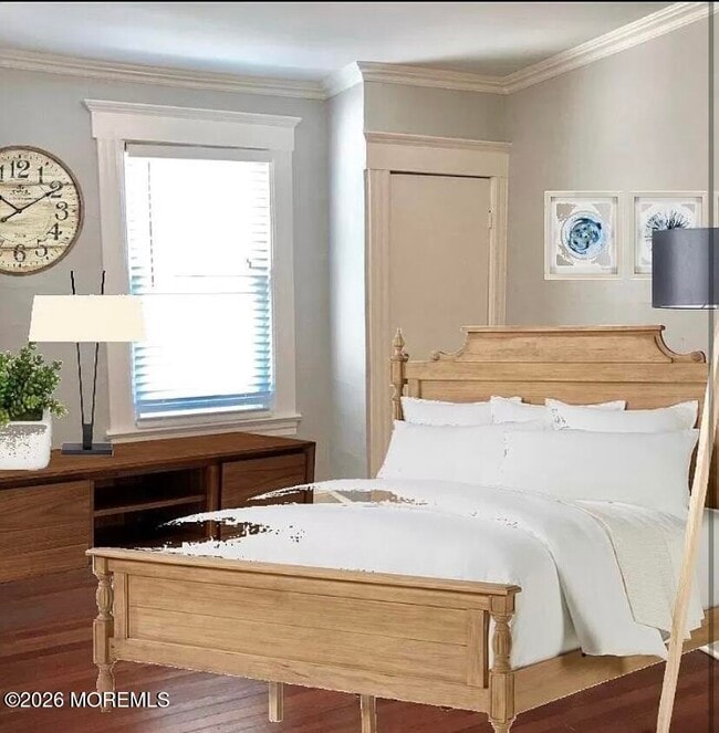 Building Photo - 401 Main St