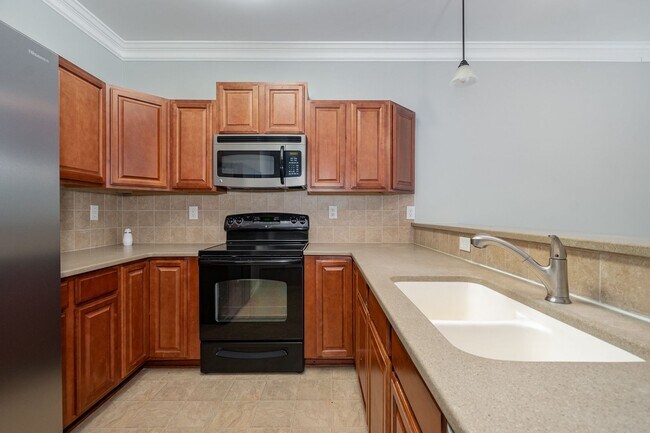 Building Photo - 1st Month Rent Free! - Spacious 2-Story Townhome with Finished Basement in Clemmons - 2,264 Sq Ft!