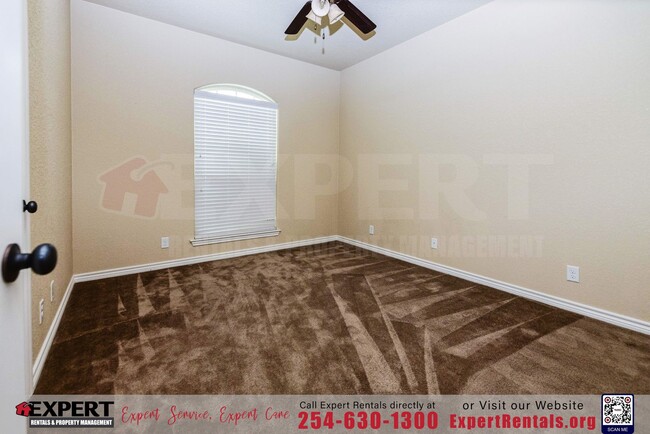 Building Photo - Spacious & Stylish 3-Bedroom Home for Rent...