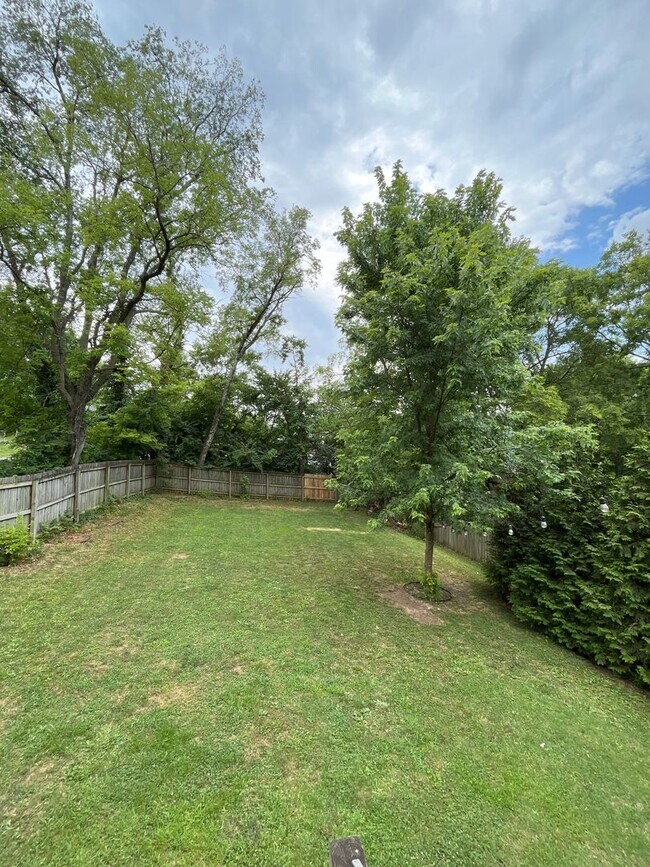 Building Photo - 3 Bedroom/ 2.5 Bath Home in Woodbine with Beautiful Screened in Porch and Fenced Yard.