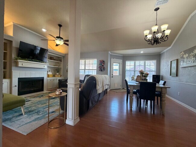 Building Photo - 1021 Kirby Ave