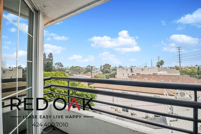 Building Photo - 4320 S Centinela Ave