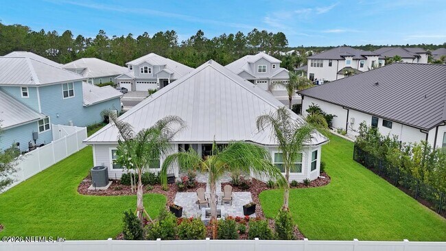 Building Photo - 221 Marquesa Cir
