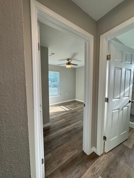 Building Photo - 1210 Southey St