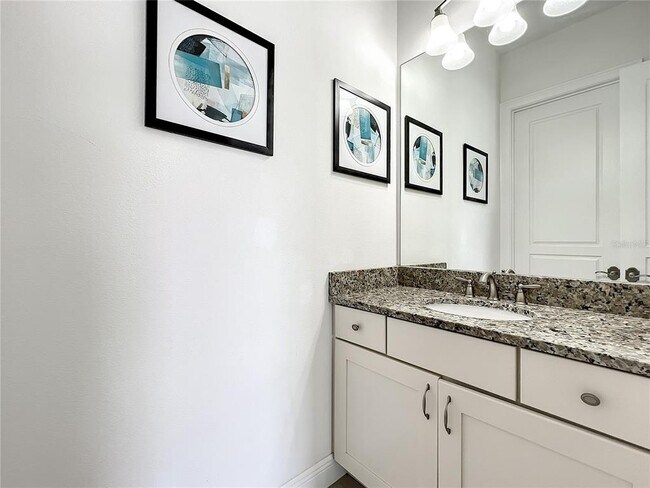 Building Photo - 760 Golden Bear Dr