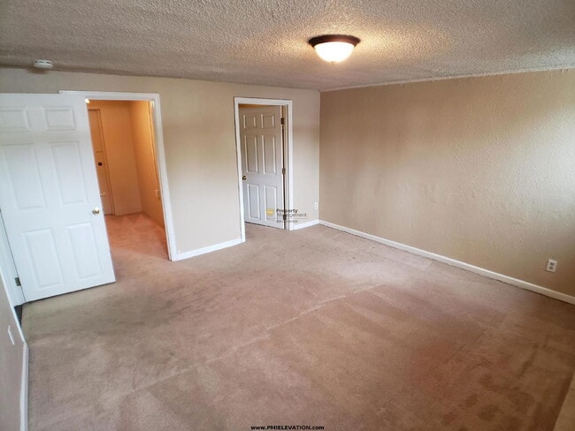 Building Photo - 4288 Hooker St