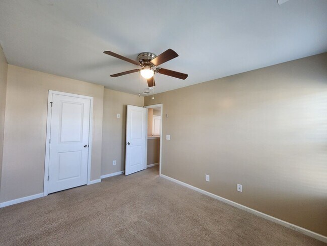 Building Photo - True Southern Living In Lindera Preserve!