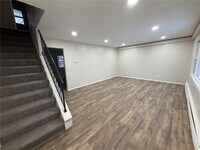 Building Photo - 212 42nd Ave NE