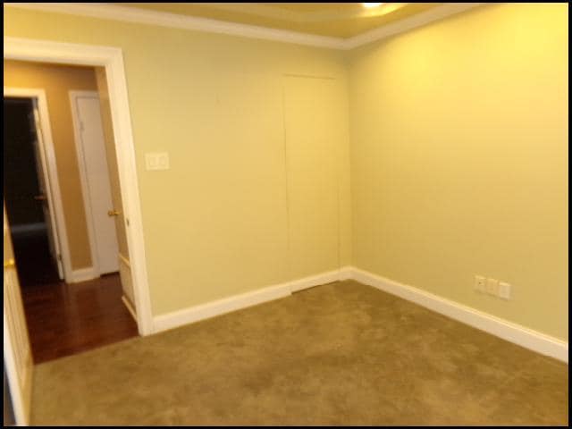 Building Photo - 122 Pin Oak Cove