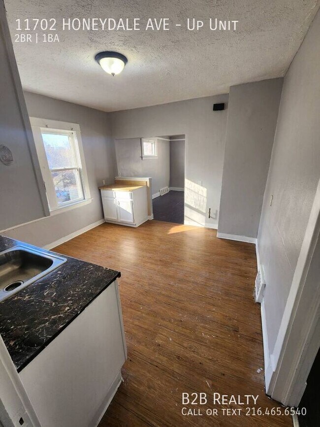 Building Photo - 11702 Honeydale Ave