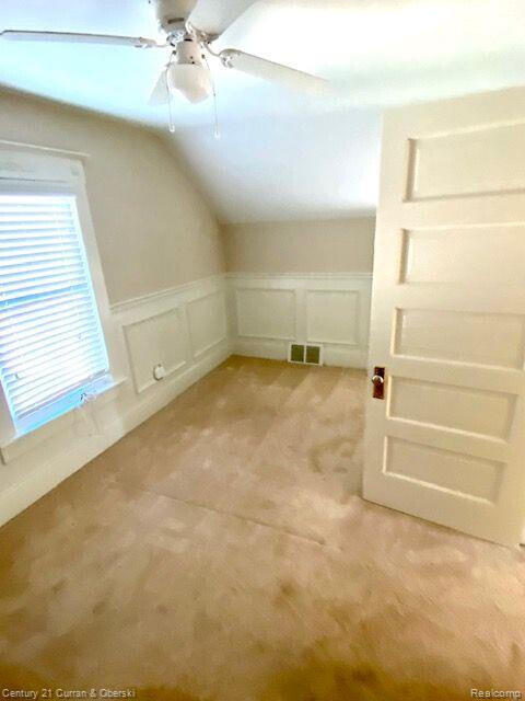 Building Photo - 702 S Altadena Ave