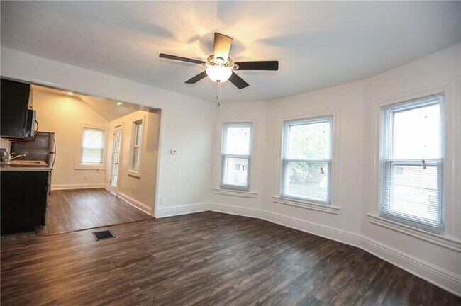 Building Photo - 258 Winton Rd