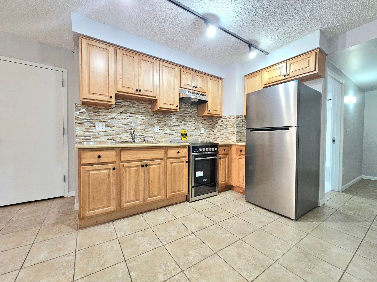 Building Photo - 22 W 25th St