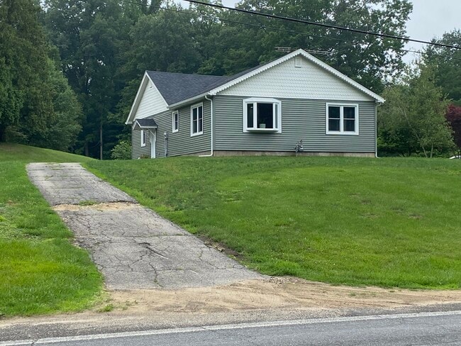 Building Photo - 22490 W Ireland Rd