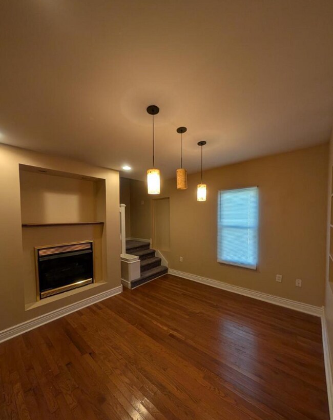 Building Photo - 202 Market St