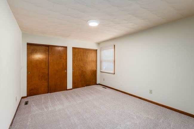 Building Photo - 8287 Talia Ct