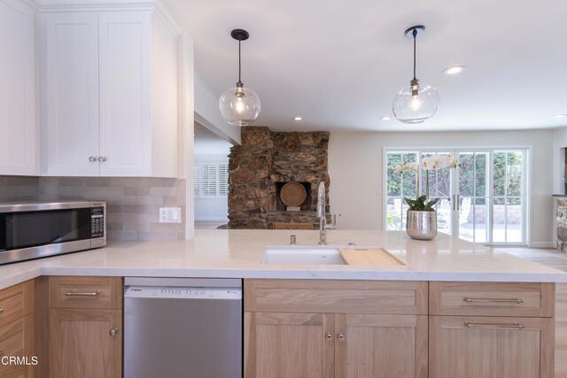 Building Photo - 555 Paulette Pl