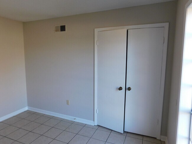 Building Photo - 7310 Susie Ln