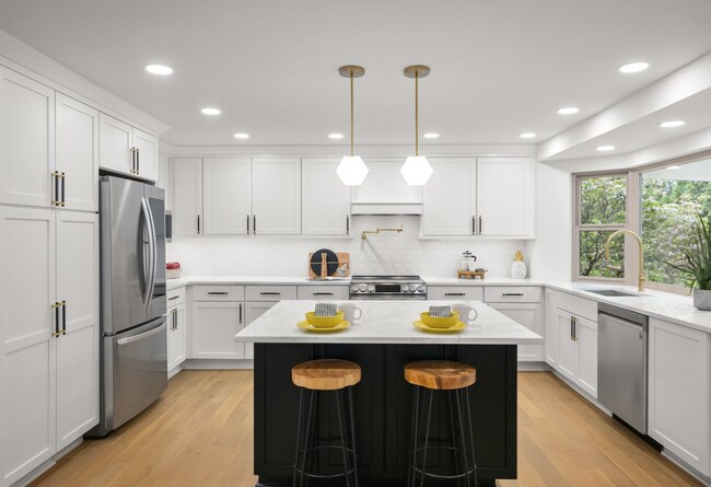 Building Photo - 15590 NW Norwich Cir