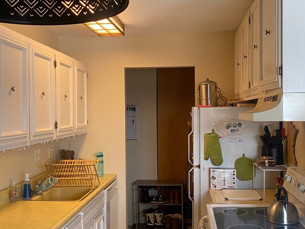 Building Photo - 821 Smetana Rd