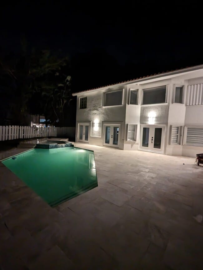 Building Photo - 5720 NW 61st Pl