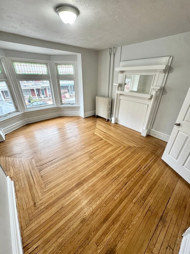 Building Photo - 1620-1/2 W Chew St