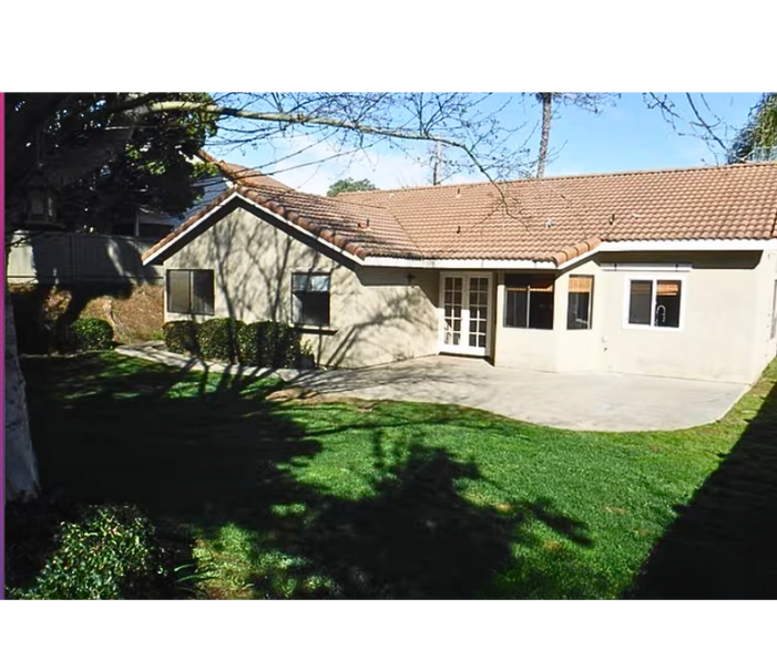 Building Photo - 1443 Avenida La Posta