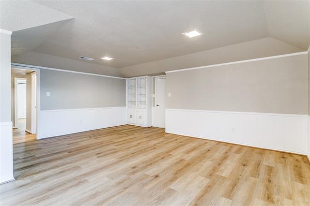 Building Photo - 2 Linderhof Cir