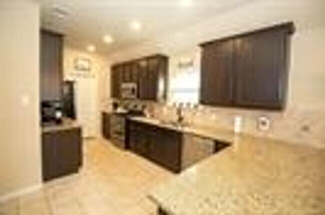 Building Photo - This adorable rental home holds all your favorite features for modern living in the up-and-coming...