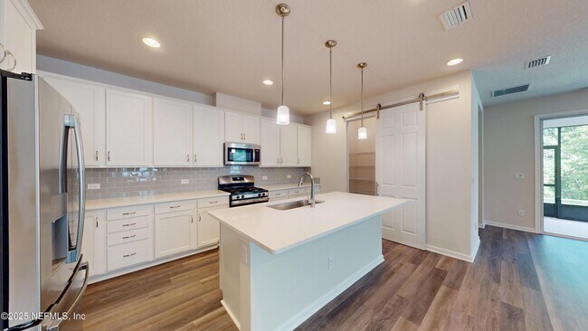 Building Photo - 282 Little Bear Run