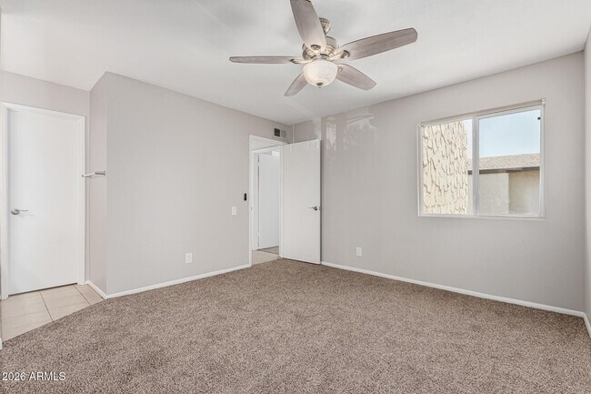 Building Photo - 8055 E Thomas Rd