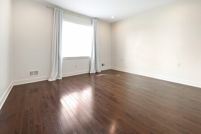 Building Photo - 4059 St Johns Way