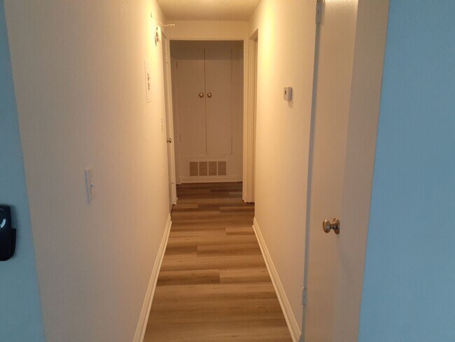 Building Photo - 2 Bed 1 Bath Newly Renovated for Rent in Newport Beach