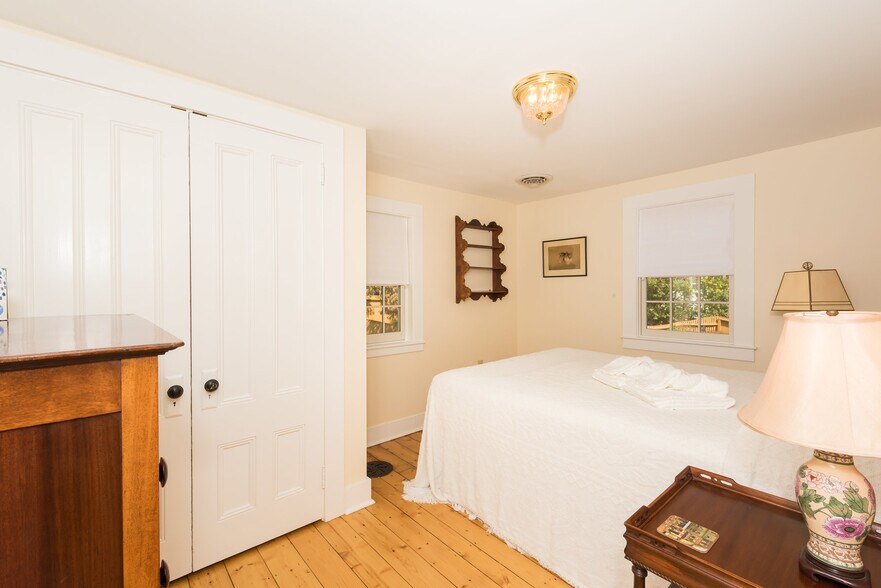 Building Photo - 69 Dennett St