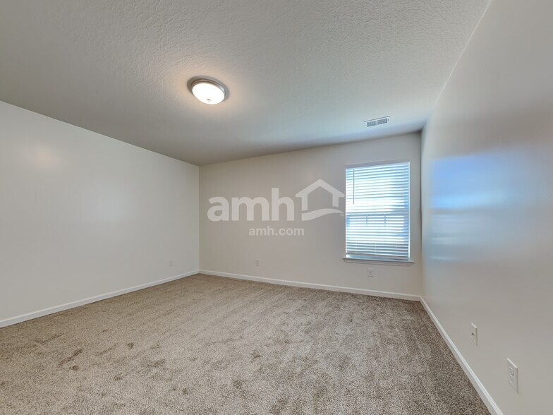 Building Photo - 2578 Cottonwood Dr