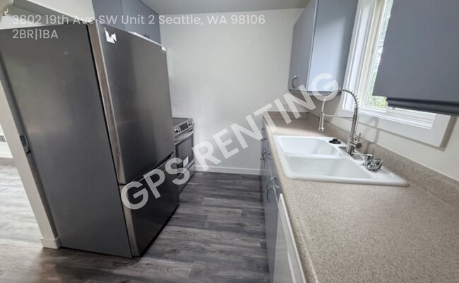 Building Photo - 3802 19th Ave SW