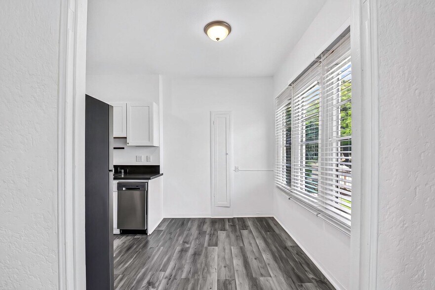 Building Photo - 1503 S Shenandoah St