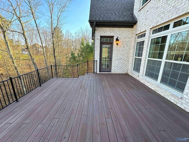 Building Photo - 1 Sylvias Wy