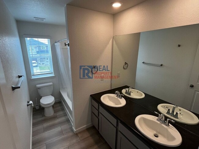 Building Photo - 6549 Westcliff Dr