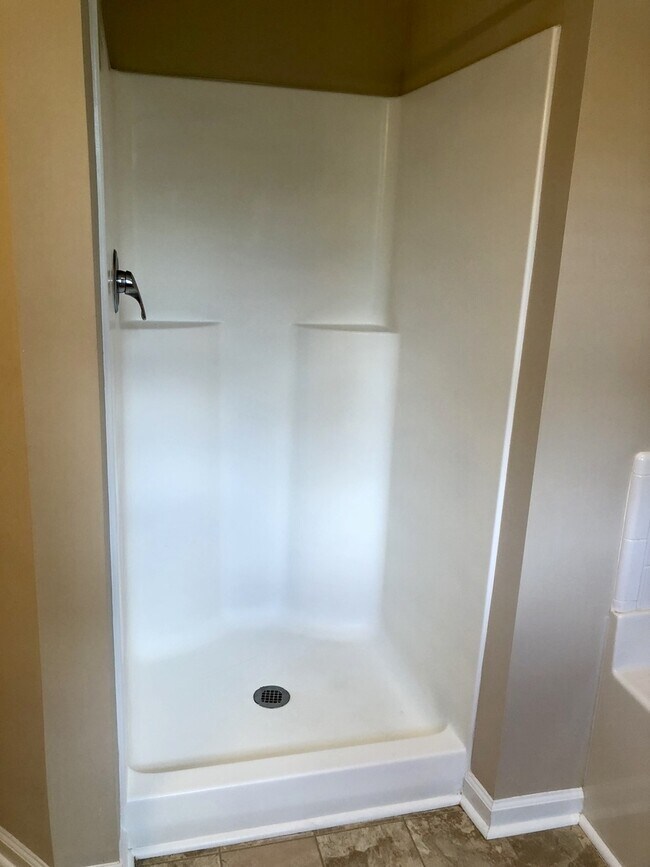 Building Photo - A Great Space on Pine Valley Court