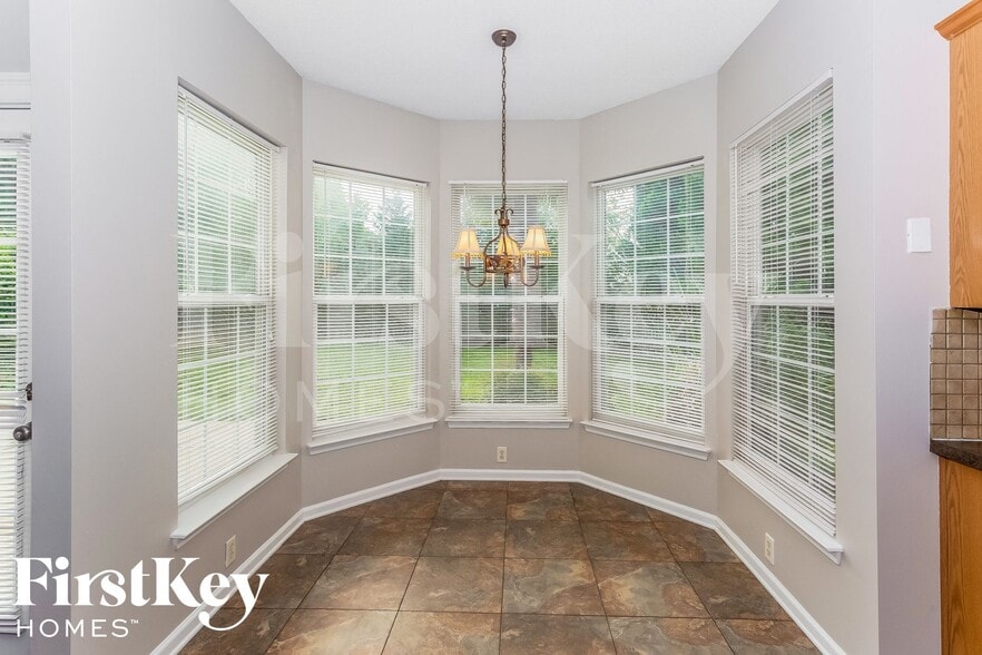 Building Photo - 5829 Falls Ridge Ln