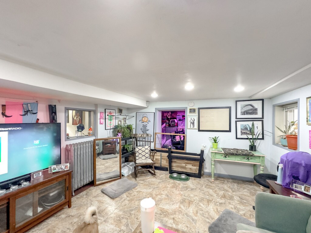 Building Photo - 4948 N Albany Ave