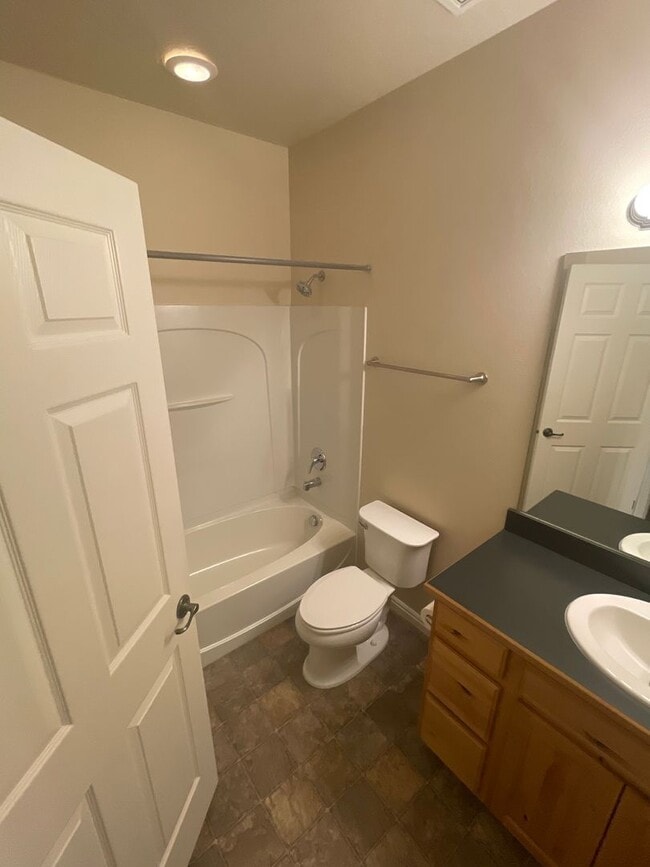 Building Photo - 1061 Canyon Meadow Dr