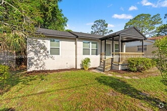 Building Photo - NEWLY RENOVATED 3 BED/1 BATH HOME!